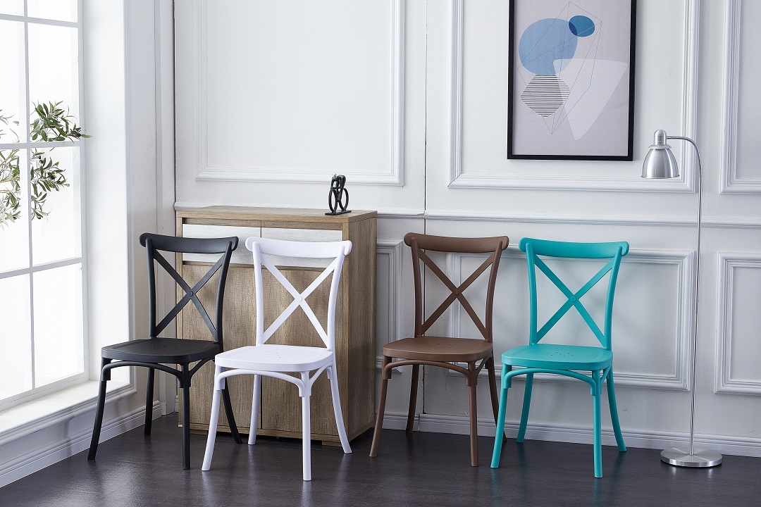 Crossback Chair 11